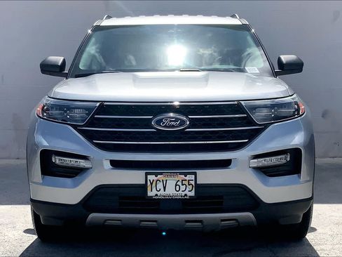 Used 2020 Ford Explorer XLT w/ Equipment Group 202A AWD/4WD image 6