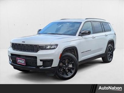 Used 2024 Jeep Grand Cherokee L Laredo