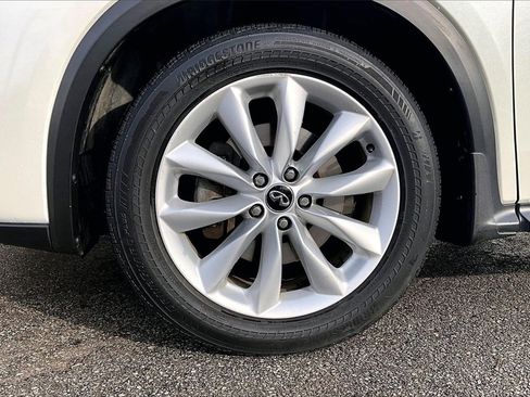 Used 2019 INFINITI QX50 Essential w/ Premium Heat Package image 10