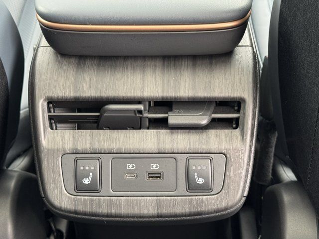 Used 2023 Nissan Ariya AWD/4WD image 15