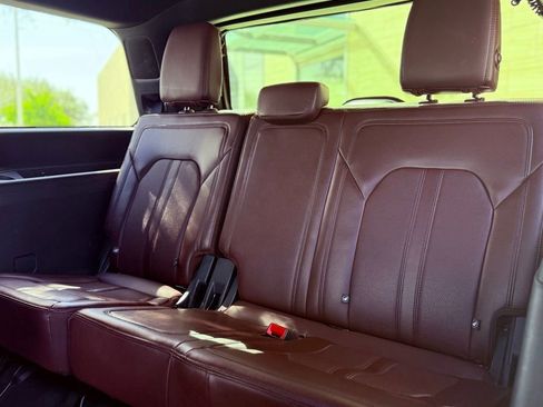 Used 2024 Ford Expedition Limited image 35