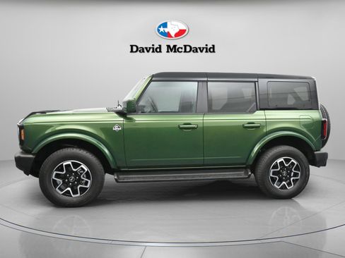 Used 2025 Ford Bronco Outer Banks image 9