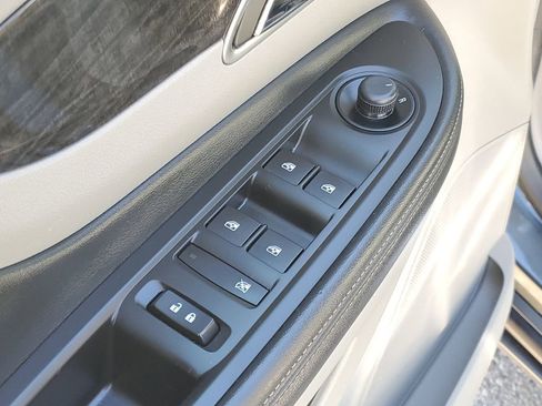 Used 2016 Buick Encore Leather image 9