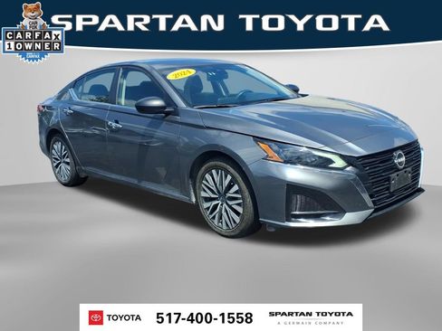 Used 2024 Nissan Altima 2.5 SV FWD image 5
