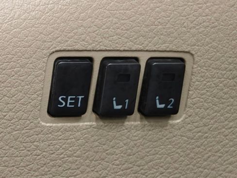 Used 2017 Nissan Rogue SL w/ SL Premium Package AWD/4WD image 50