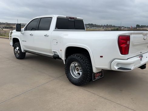 Used 2023 Chevrolet Silverado 3500 High Country image 7