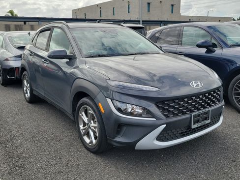 Used 2023 Hyundai Kona SEL AWD/4WD image 3