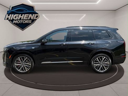 Used 2024 Cadillac XT6 Sport w/ Technology Package AWD/4WD image 3