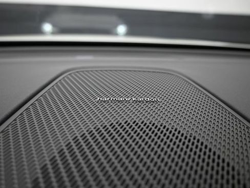 New 2026 Volvo XC60 B5 Plus w/ Protection Package Premier image 32