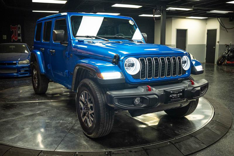 Used 2025 Jeep Wrangler Unlimited Sahara AWD/4WD image 5