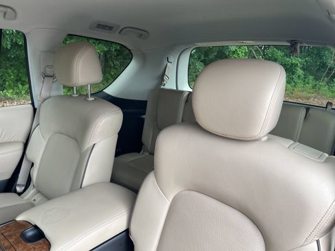 Used 2024 Nissan Armada SL w/ Captain's Chairs Package RWD image 28