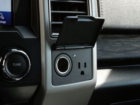 Certified 2019 Ford F150 Lariat AWD/4WD image 37