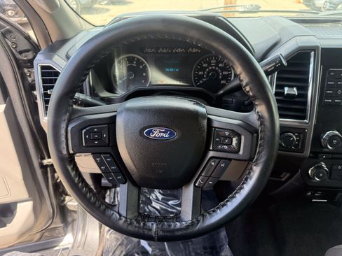 Used 2015 Ford F150 XLT AWD/4WD image 16