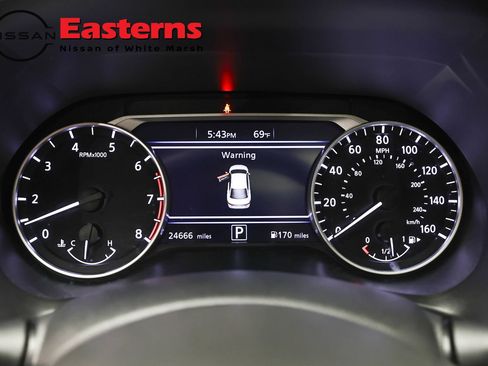 Used 2023 Nissan Sentra SR w/ SR Premium Package FWD image 17