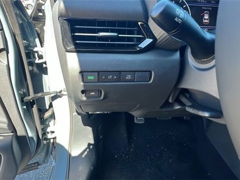 New 2025 Nissan Sentra SR w/ Midnight Edition image 30