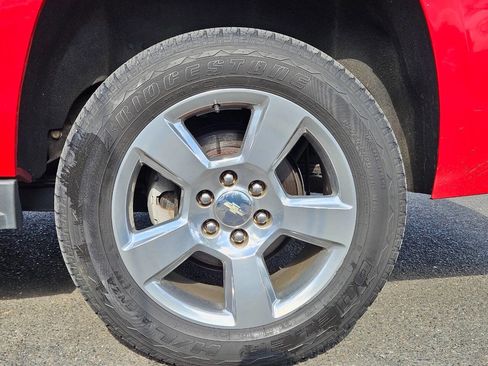Used 2020 Chevrolet Suburban LT AWD/4WD image 28