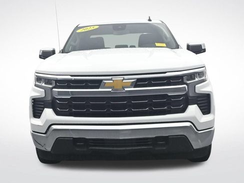 Used 2025 Chevrolet Silverado 1500 LT AWD/4WD image 2