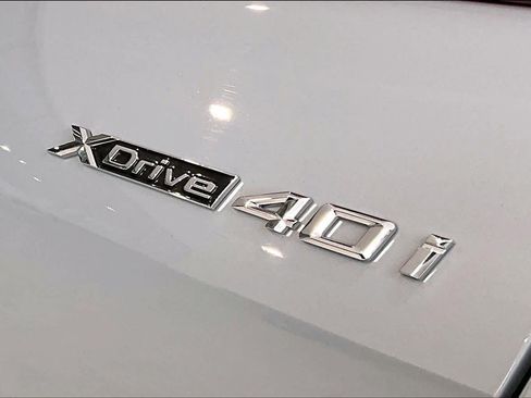 Used 2026 BMW X6 xDrive40i AWD/4WD image 9