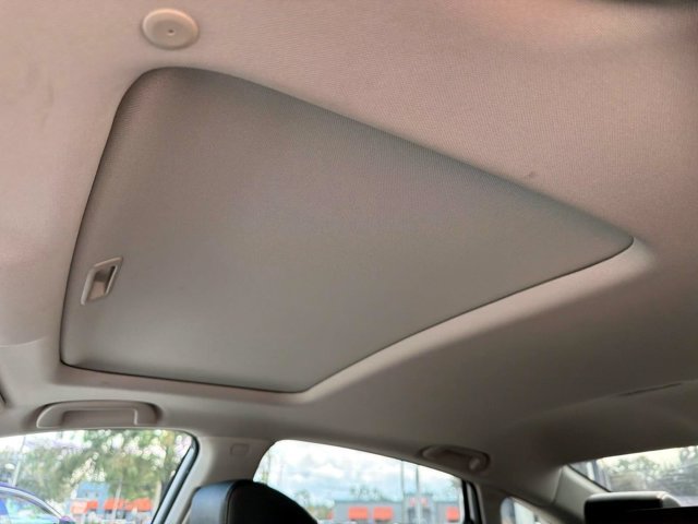 Used 2018 Honda Accord Touring image 19