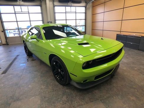 Used 2015 Dodge Challenger R/T w/ Quick Order Package 22B R/T image 1
