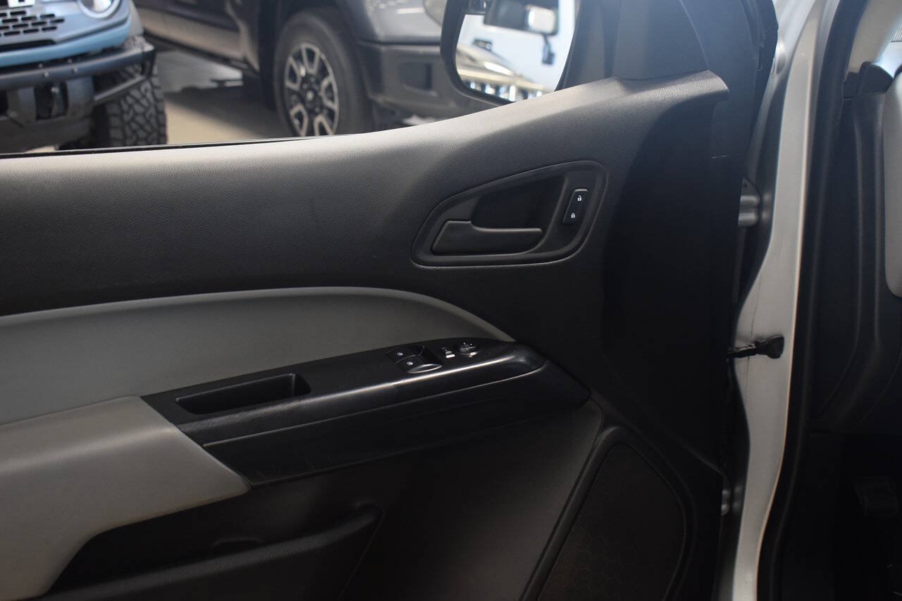 Used 2016 Chevrolet Colorado W/T RWD image 16