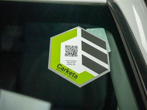 Used 2025 Toyota Camry SE image 30