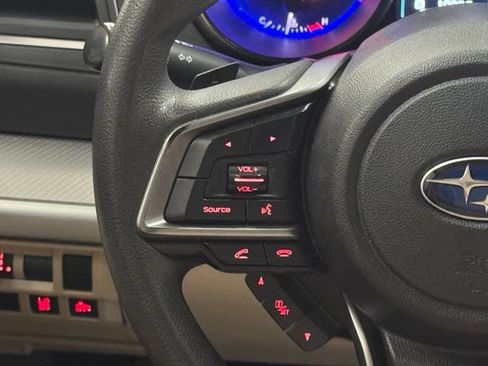 Used 2019 Subaru Outback 2.5i AWD/4WD image 12