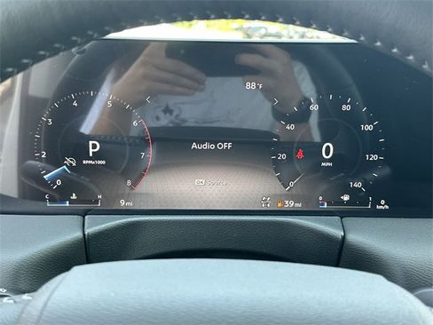 New 2025 Nissan Armada SV image 22