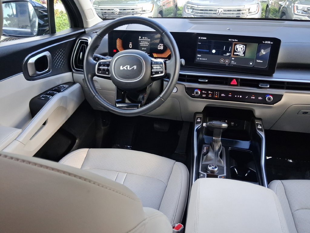 Used 2025 Kia Sorento S FWD image 15