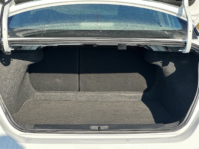 Used 2025 Nissan Sentra SV FWD image 14