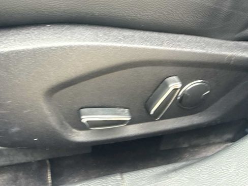 Used 2017 Ford Fusion SE w/ Equipment Group 201A FWD image 24