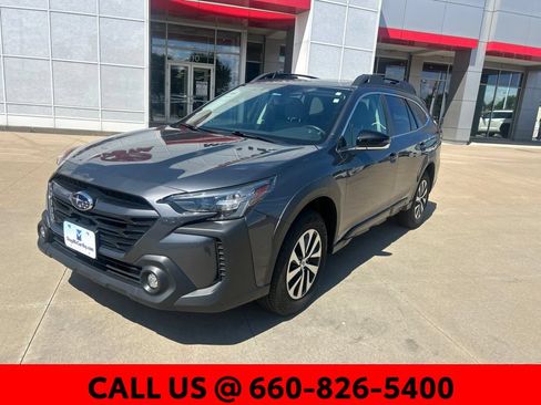 Used 2024 Subaru Outback Premium AWD/4WD image 2