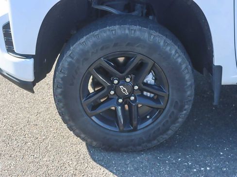 Used 2021 Chevrolet Silverado 1500 LT Trail Boss w/ Convenience Package II image 7