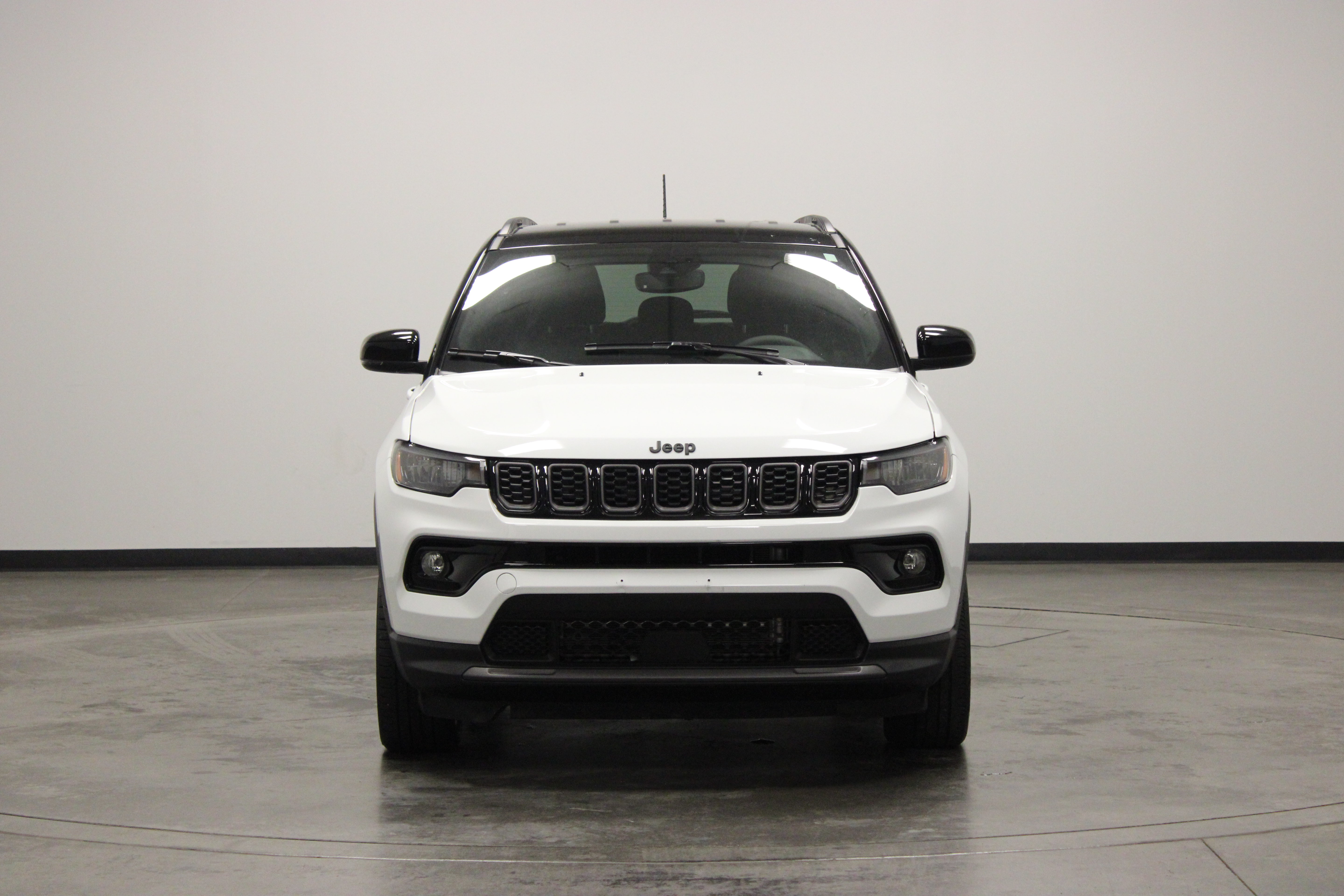 Used 2026 Jeep Compass Limited AWD/4WD image 3