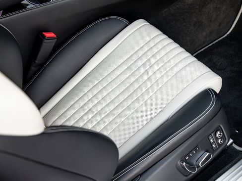 Used 2016 Bentley Continental GT image 30