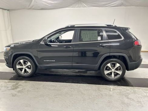 Used 2019 Jeep Cherokee Limited AWD/4WD image 6