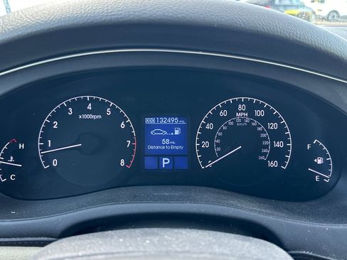 Used 2012 Hyundai Genesis 3.8 w/ Premium Pkg image 24