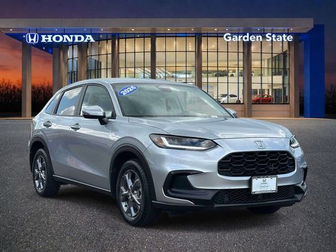 Certified 2026 Honda HR-V LX image 2