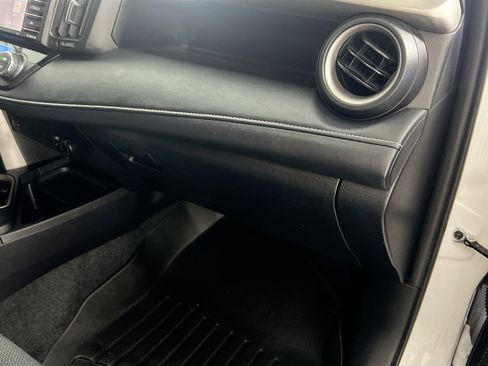 Used 2016 Toyota RAV4 XLE FWD image 34
