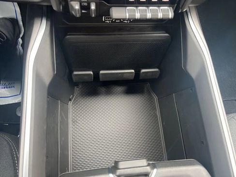 Used 2025 RAM 2500 Big Horn AWD/4WD image 20