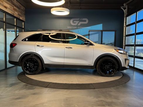 Used 2020 Kia Sorento S AWD/4WD image 2