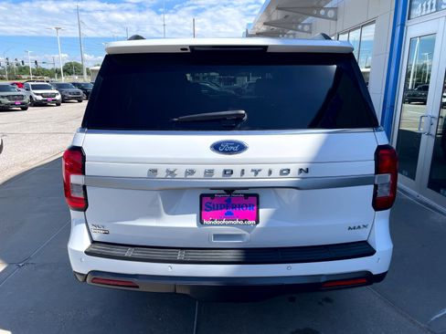 Used 2022 Ford Expedition Max XLT AWD/4WD image 3