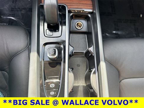 Used 2025 Volvo V60 B5 Cross Country Plus image 22