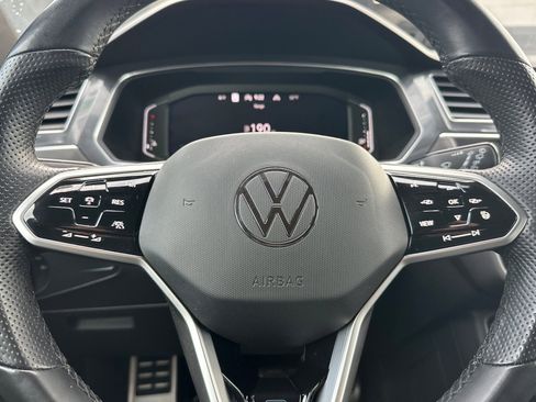 Used 2022 Volkswagen Tiguan SEL R-Line image 21