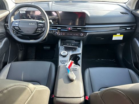 New 2026 Kia Sportage EX w/ EX Panoramic Sunroof Package image 18