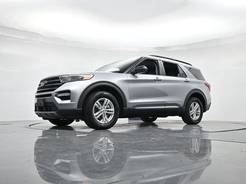 Certified 2023 Ford Explorer XLT w/ Equipment Group 202A image 36