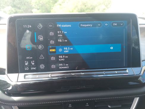 Used 2024 Volkswagen Atlas SE image 16