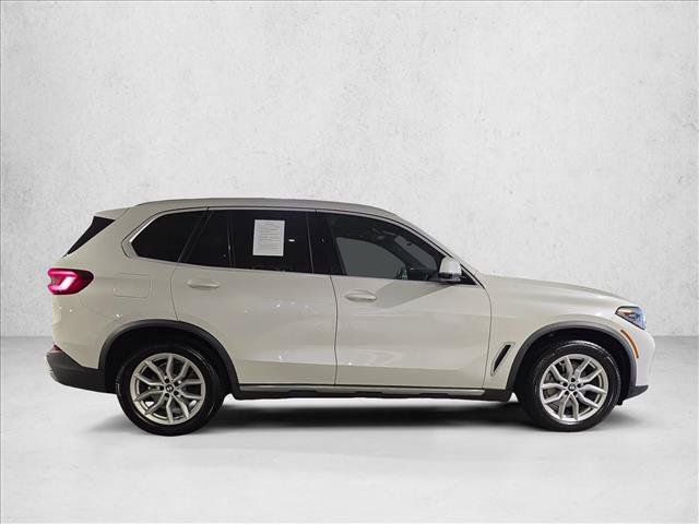 Used 2021 BMW X5 xDrive40i w/ Luxury Seating Package 2 AWD/4WD image 4