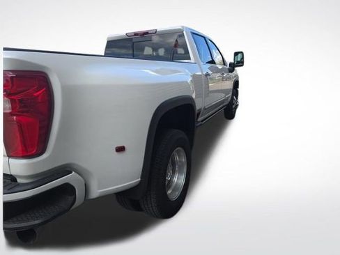 Used 2025 Chevrolet Silverado 3500 High Country w/ Technology Package image 14