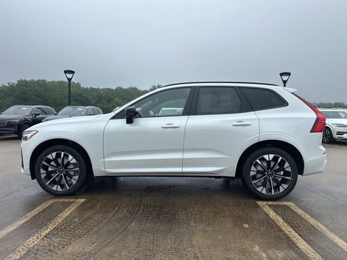 New 2026 Volvo XC60 B5 Plus w/ Protection Package Premier image 4
